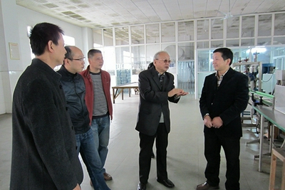 著名白酒專家、四川省釀酒工業(yè)協(xié)會專家副組長（胡永松）親臨我廠指導(dǎo)